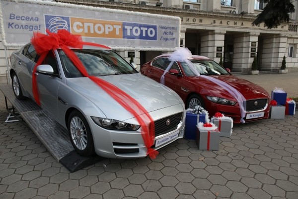 ПРАЗНИЧНИТЕ ТИРАЖИ НА СПОРТ ТОТО ИДВАТ С ЧИСТО НОВИ ЛУКСОЗНИ JAGUAR XE